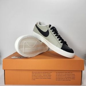 Nike Blazer Low '77 Premium 'Removable Swoosh - Black's' Shoes || Men's Size 8.5
